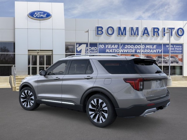 Ford Explorer Vehicle Full-screen Gallery Image 4