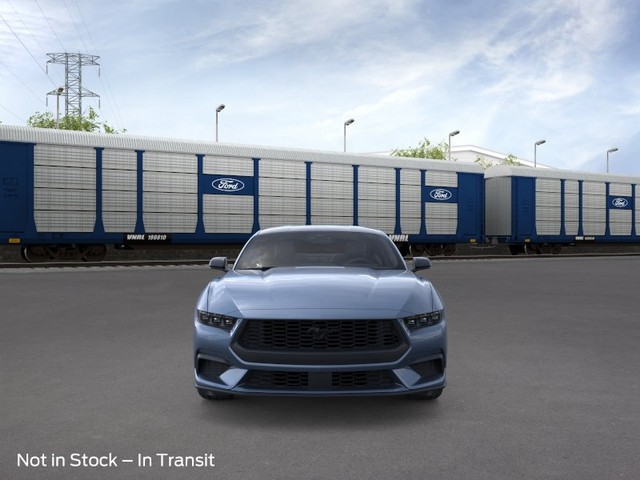 Ford Mustang Vehicle Full-screen Gallery Image 6