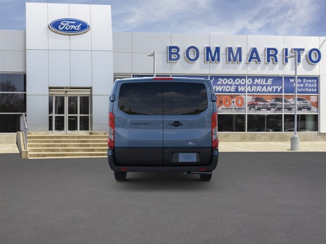 Ford Transit Passenger Wagon Vehicle Image 05