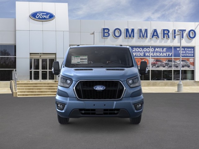 Ford Transit Passenger Wagon Vehicle Image 06