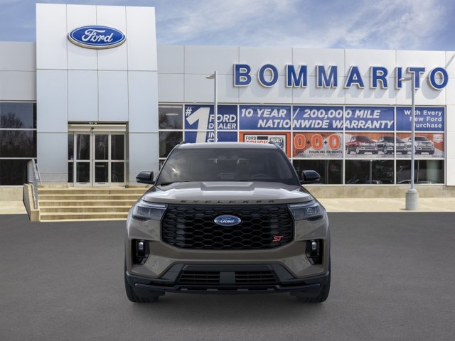 Ford Explorer Vehicle Full-screen Gallery Image 6