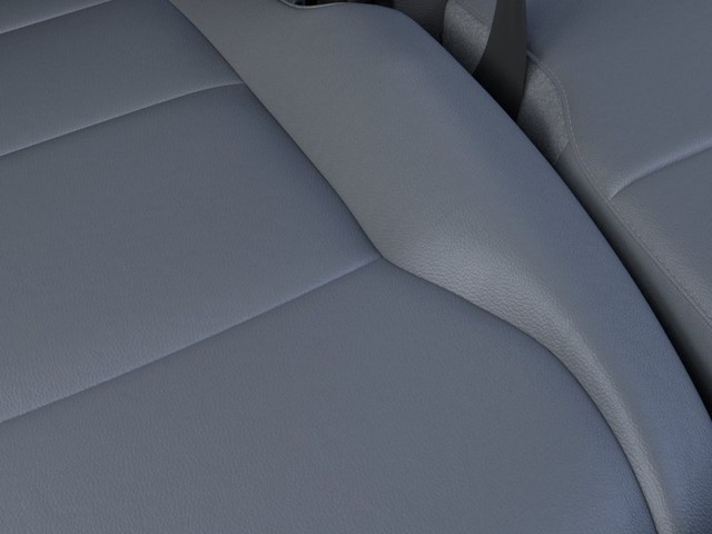 Ford Super Duty F-450 DRW Vehicle Full-screen Gallery Image 16