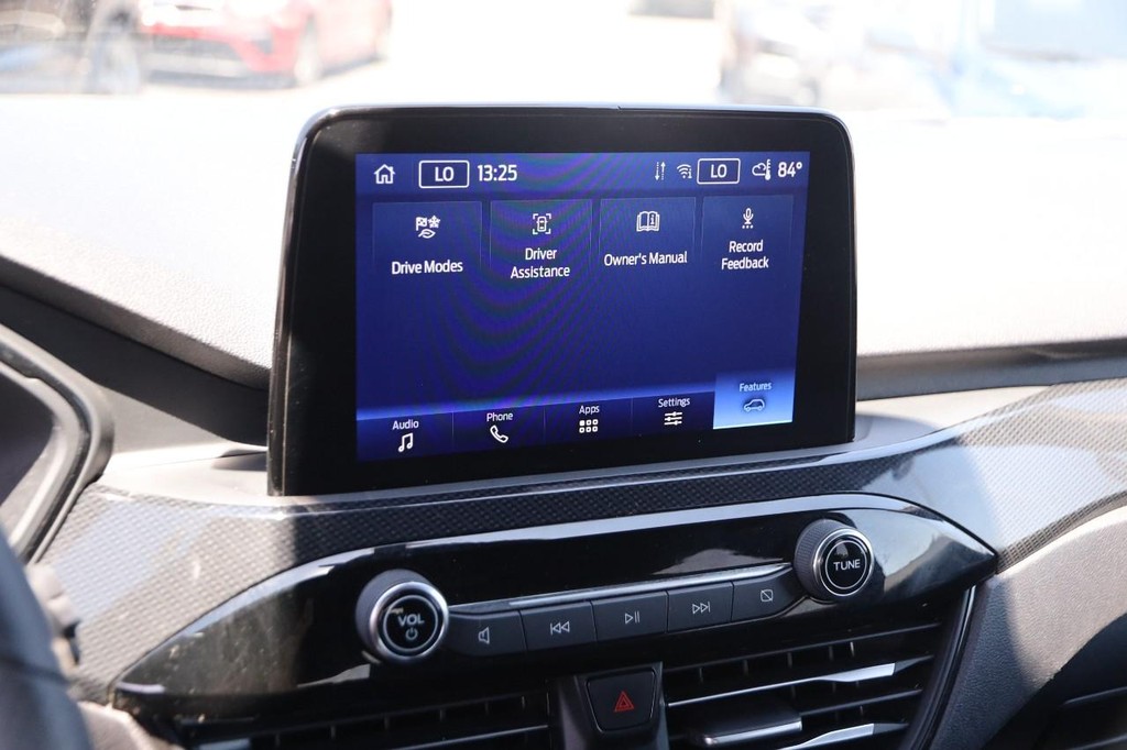 Ford Escape Vehicle Full-screen Gallery Image 15