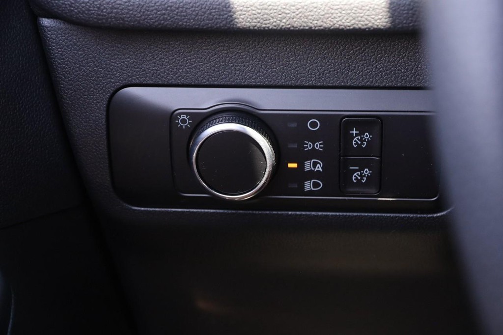 Ford Escape Vehicle Full-screen Gallery Image 19