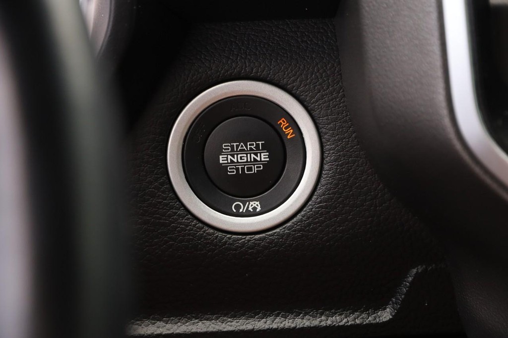 Ram 1500 Vehicle Image 14
