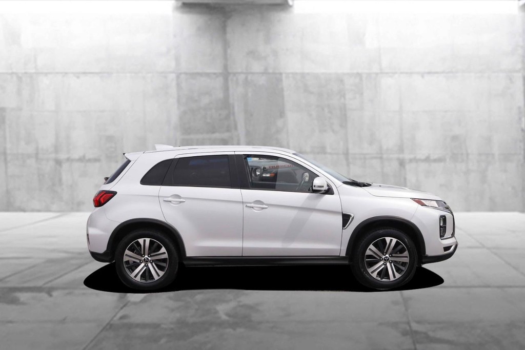 Mitsubishi Outlander Sport Vehicle Image 05