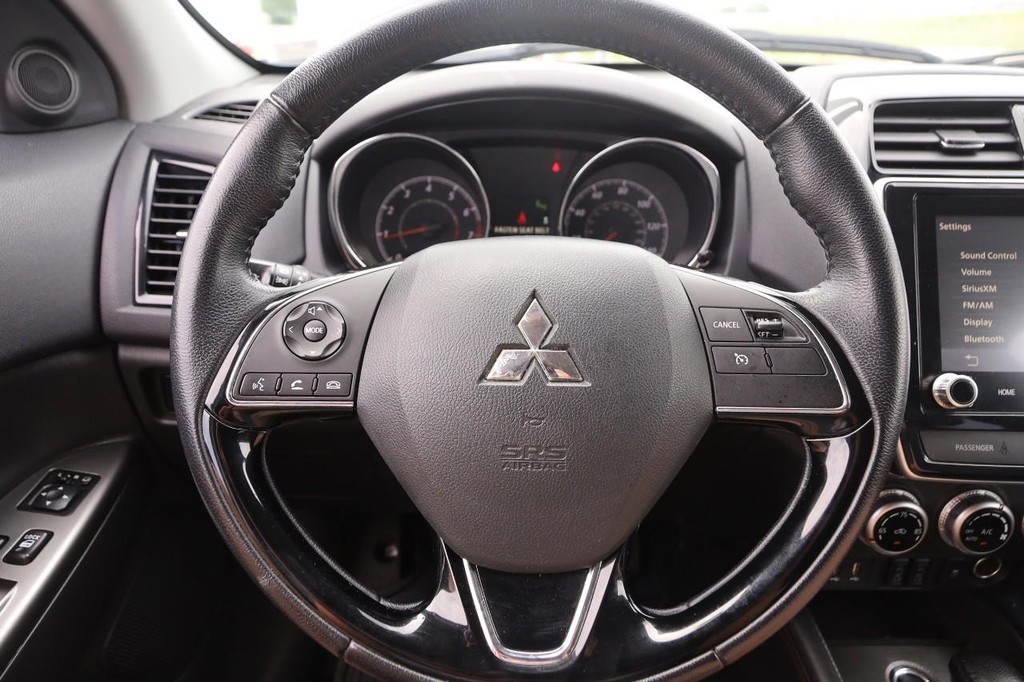 Mitsubishi Outlander Sport Vehicle Image 10