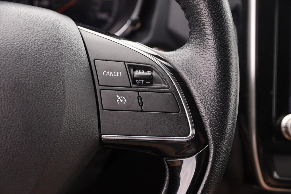 Mitsubishi Outlander Sport Vehicle Image 12