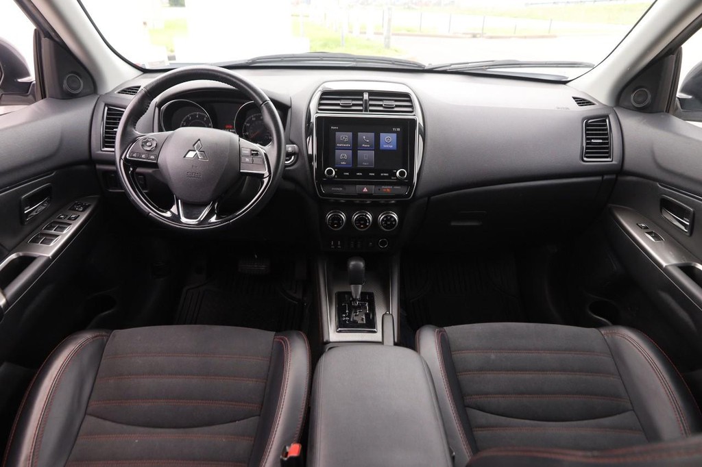 Mitsubishi Outlander Sport Vehicle Image 22