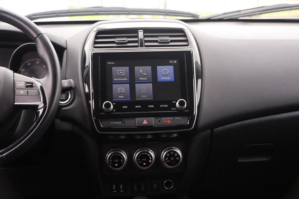 Mitsubishi Outlander Sport Vehicle Image 25