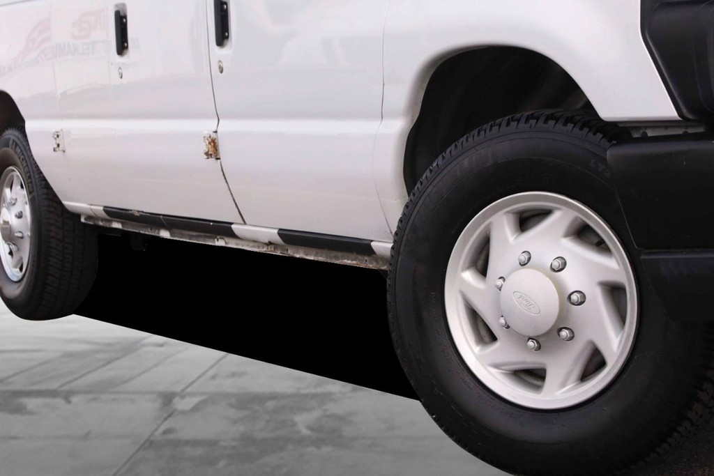 Ford Econoline Wagon Vehicle Image 03