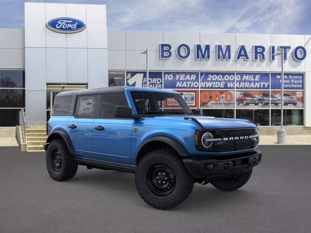 Ford Bronco Vehicle Full-screen Gallery Image 7