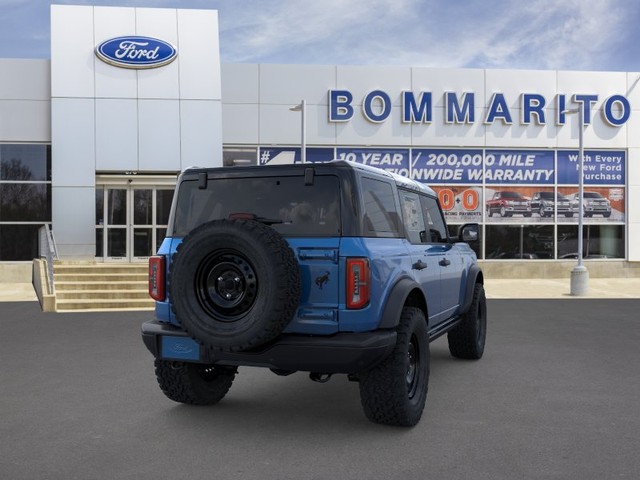 Ford Bronco Vehicle Full-screen Gallery Image 8