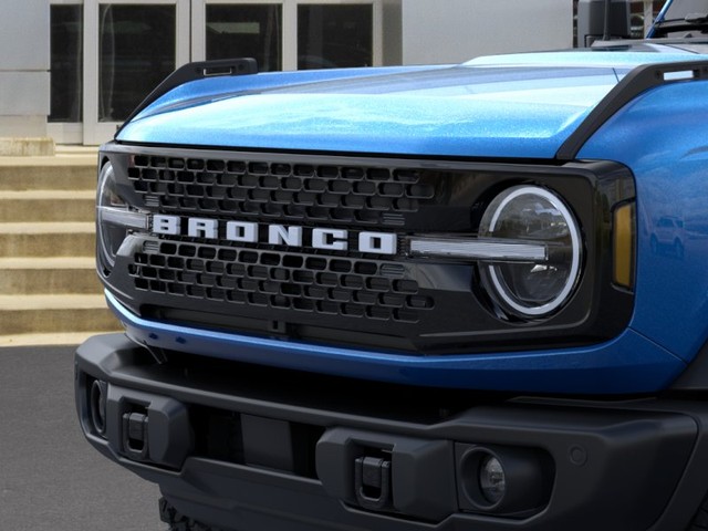 Ford Bronco Vehicle Full-screen Gallery Image 19