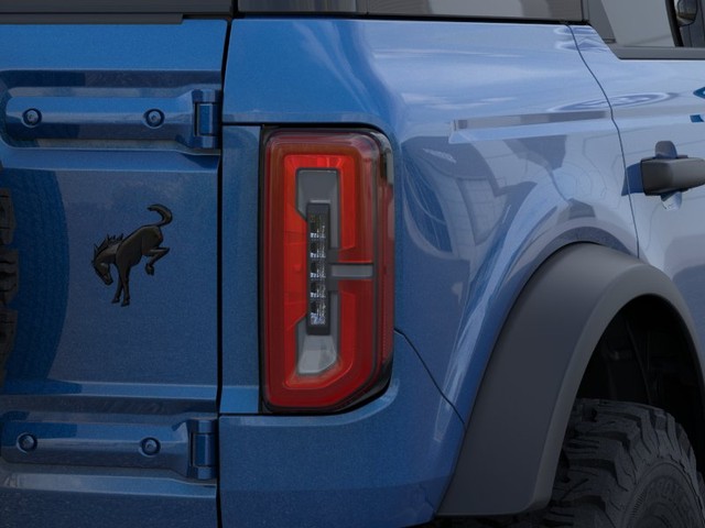 Ford Bronco Vehicle Full-screen Gallery Image 23