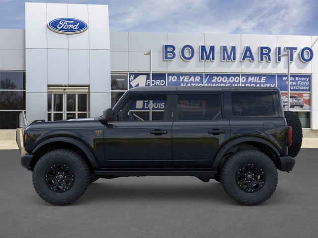 Ford Bronco Vehicle Image 03