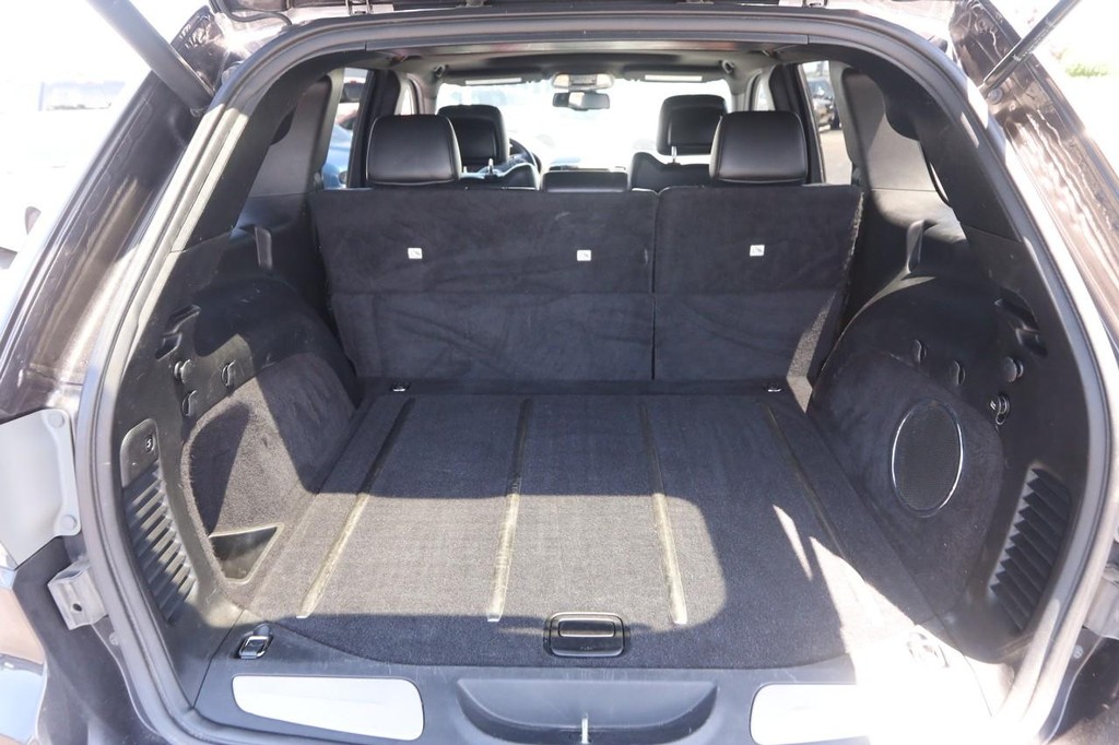 Jeep Grand Cherokee Vehicle Full-screen Gallery Image 7