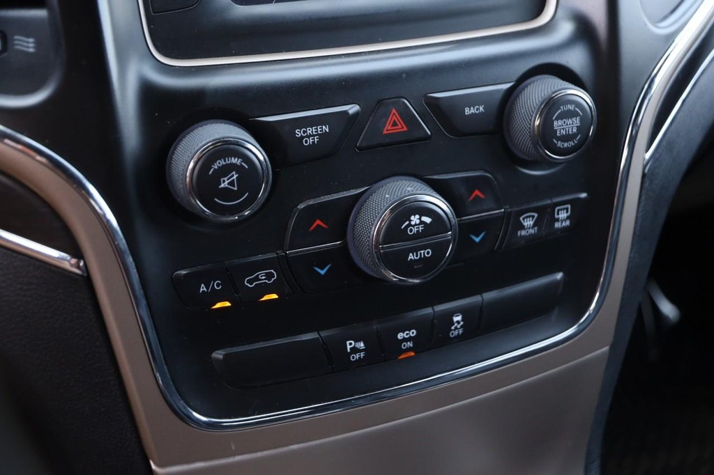 Jeep Grand Cherokee Vehicle Full-screen Gallery Image 18