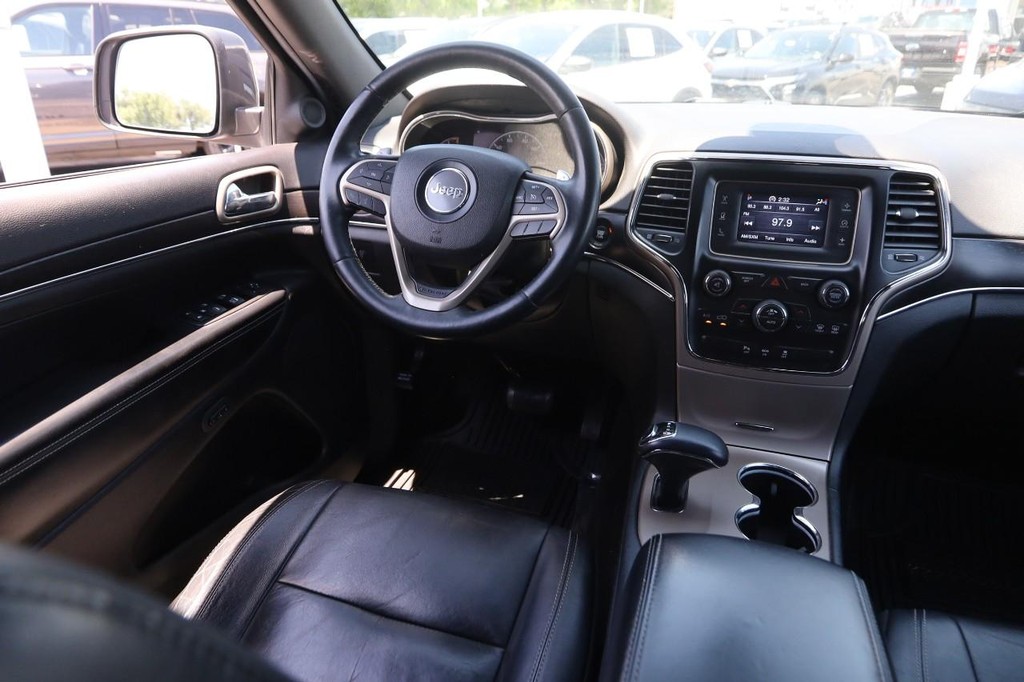 Jeep Grand Cherokee Vehicle Full-screen Gallery Image 22