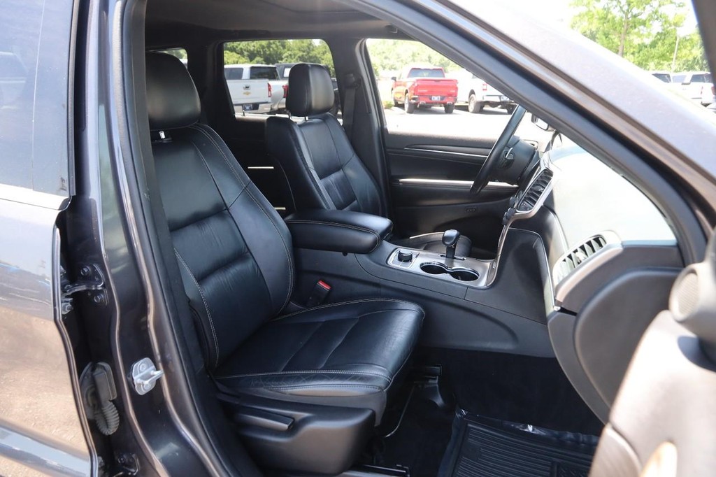 Jeep Grand Cherokee Vehicle Full-screen Gallery Image 26