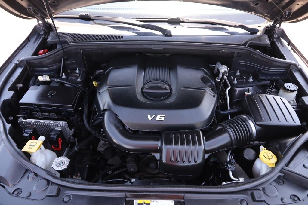 Jeep Grand Cherokee Vehicle Full-screen Gallery Image 27