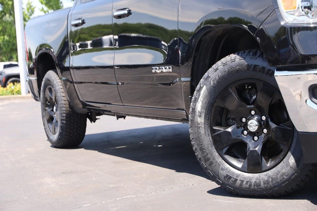 Ram 1500 Vehicle Full-screen Gallery Image 3