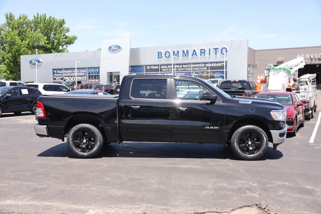 Ram 1500 Vehicle Full-screen Gallery Image 5