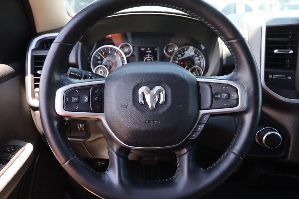 Ram 1500 Vehicle Full-screen Gallery Image 10