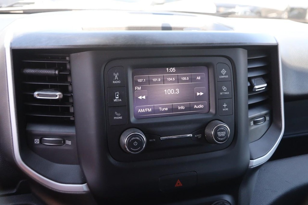 Ram 1500 Vehicle Full-screen Gallery Image 15