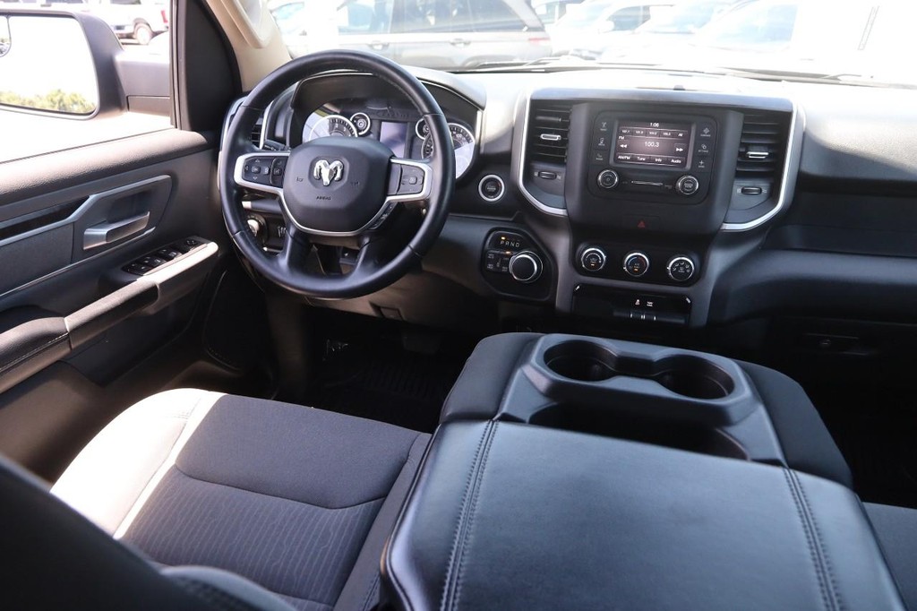 Ram 1500 Vehicle Full-screen Gallery Image 20
