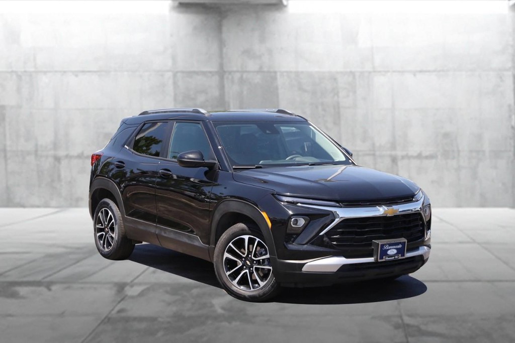 Chevrolet TrailBlazer Vehicle Full-screen Gallery Image 02