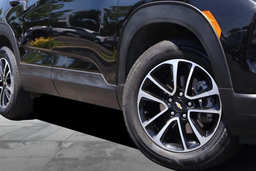 Chevrolet TrailBlazer Vehicle Full-screen Gallery Image 03