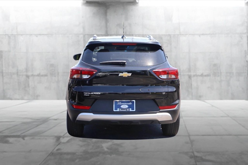 Chevrolet TrailBlazer Vehicle Full-screen Gallery Image 06
