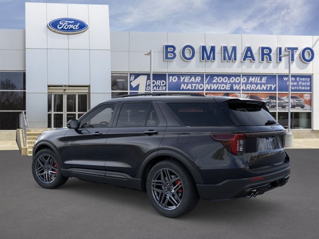 Ford Explorer Vehicle Full-screen Gallery Image 4