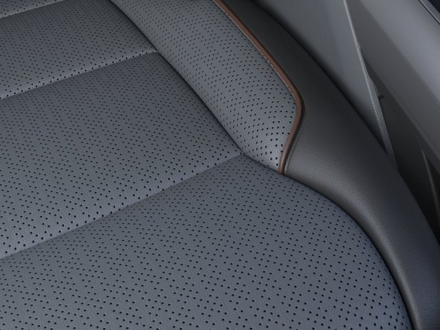 Ford F-150 Vehicle Full-screen Gallery Image 16