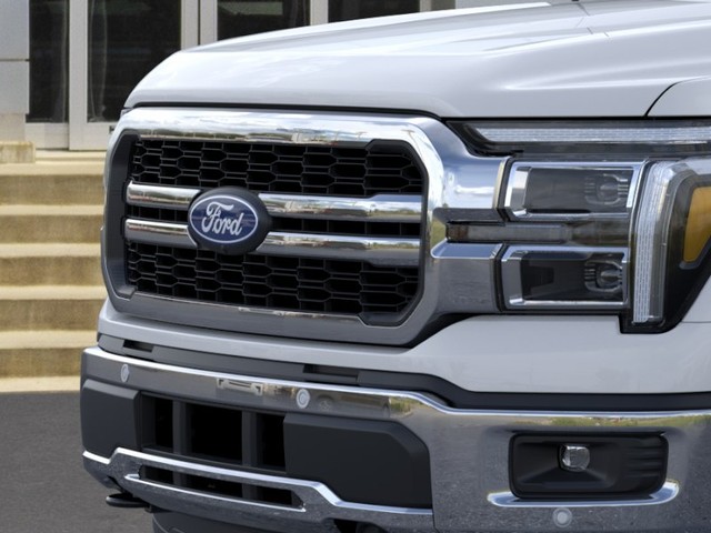 Ford F-150 Vehicle Full-screen Gallery Image 17