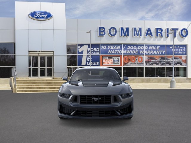 Ford Mustang Vehicle Full-screen Gallery Image 6