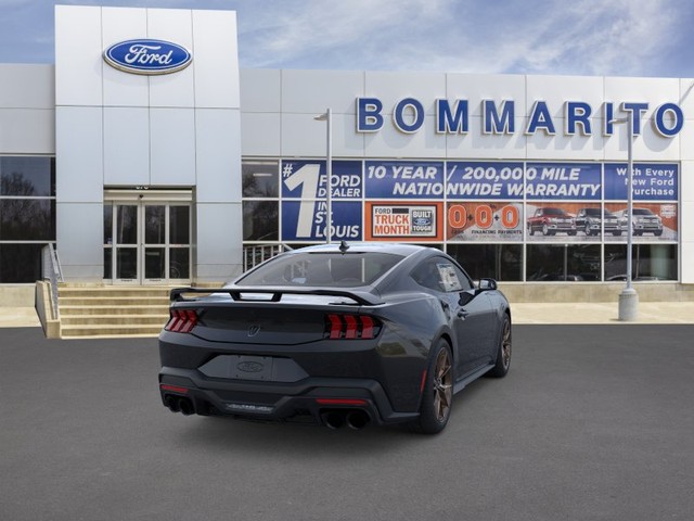 Ford Mustang Vehicle Full-screen Gallery Image 8