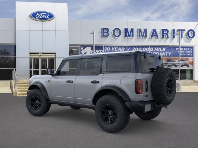 Ford Bronco Vehicle Full-screen Gallery Image 4
