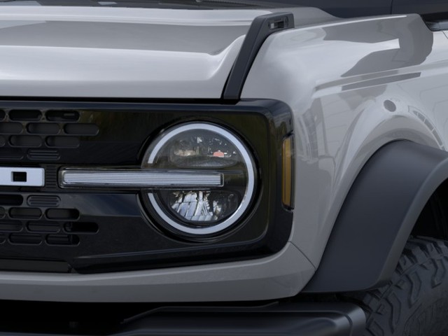 Ford Bronco Vehicle Full-screen Gallery Image 20