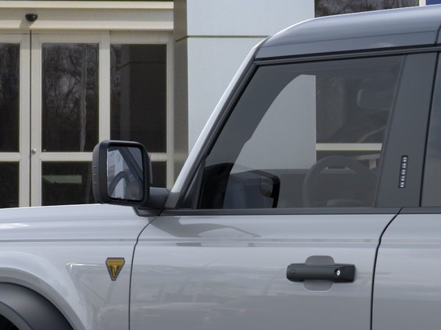 Ford Bronco Vehicle Full-screen Gallery Image 22