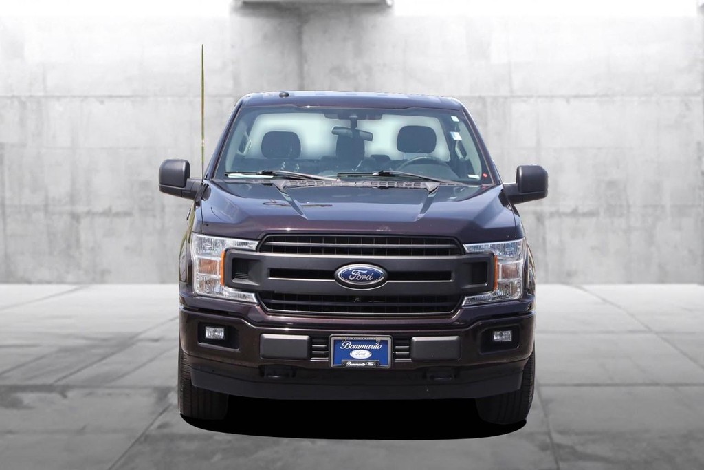 Ford F-150 Vehicle Full-screen Gallery Image 4