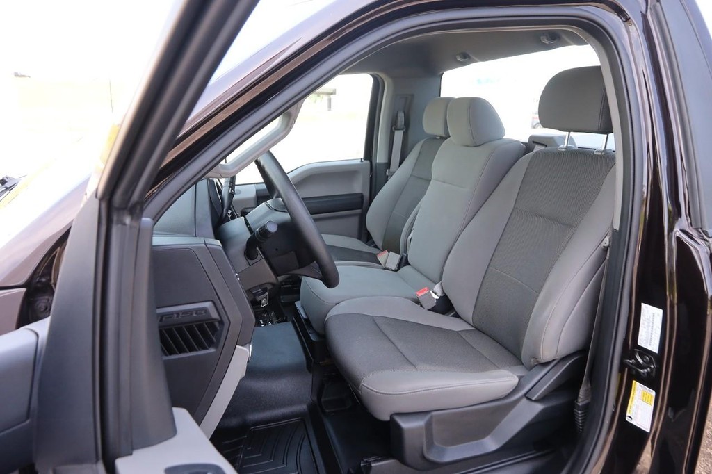 Ford F-150 Vehicle Full-screen Gallery Image 7