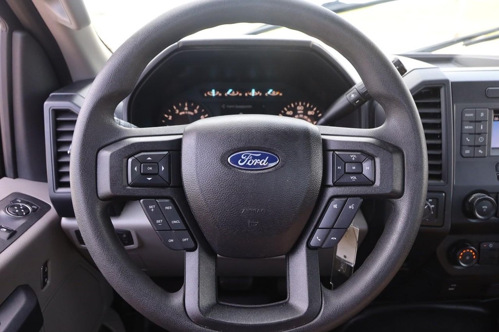 Ford F-150 Vehicle Full-screen Gallery Image 8