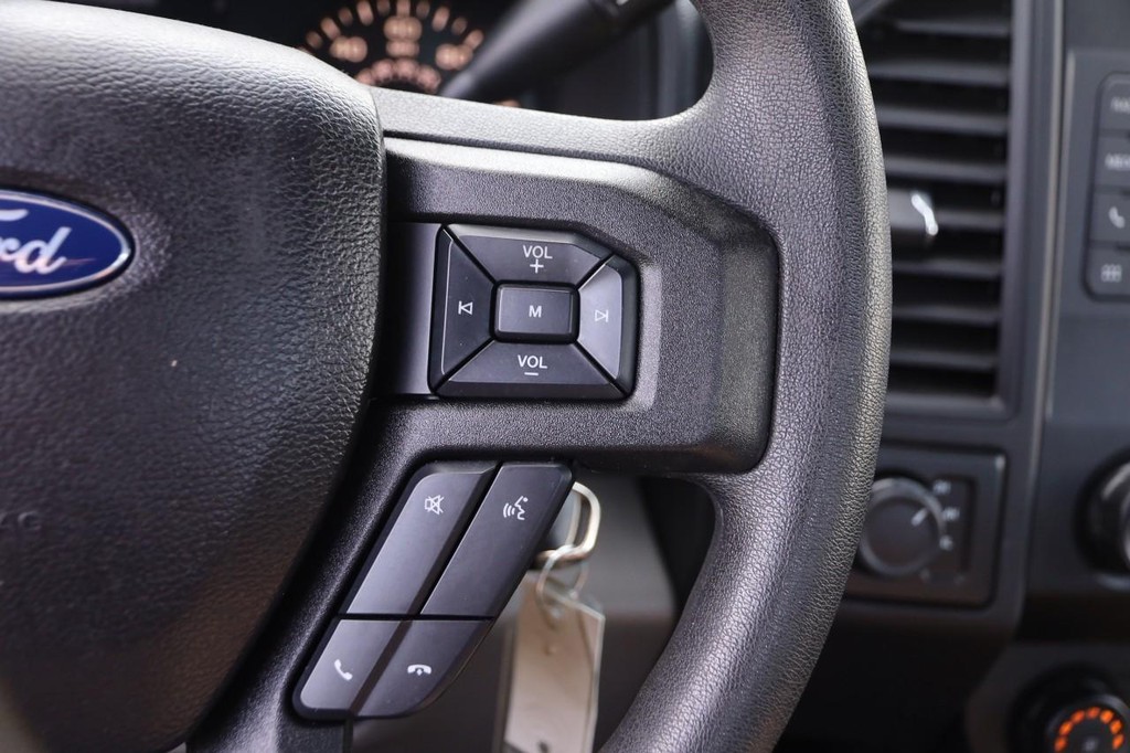 Ford F-150 Vehicle Full-screen Gallery Image 10