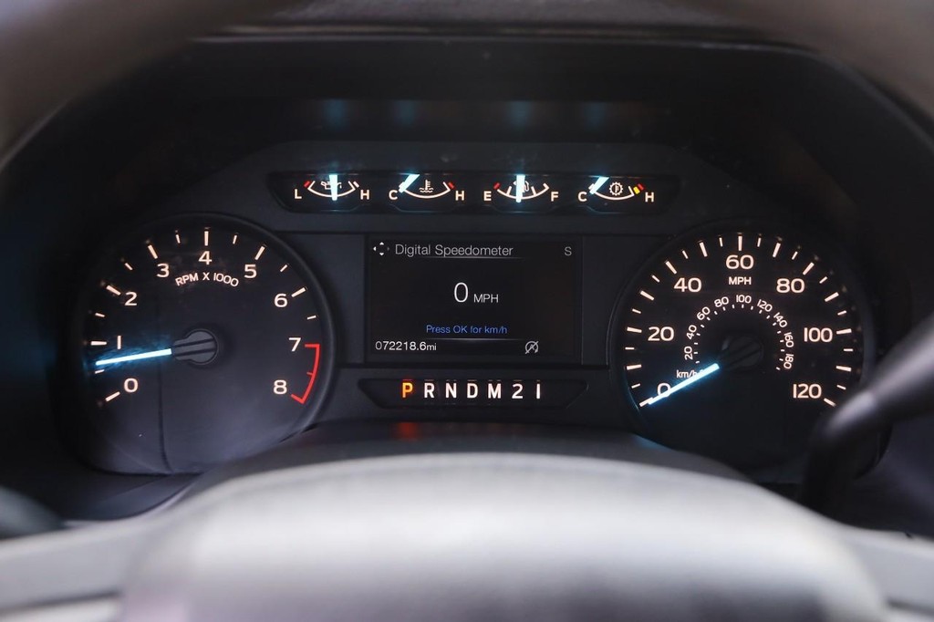 Ford F-150 Vehicle Full-screen Gallery Image 11