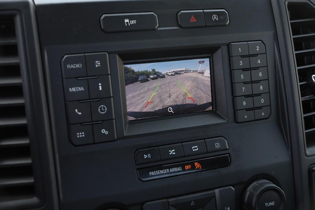 Ford F-150 Vehicle Full-screen Gallery Image 15