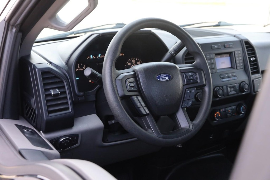 Ford F-150 Vehicle Full-screen Gallery Image 20