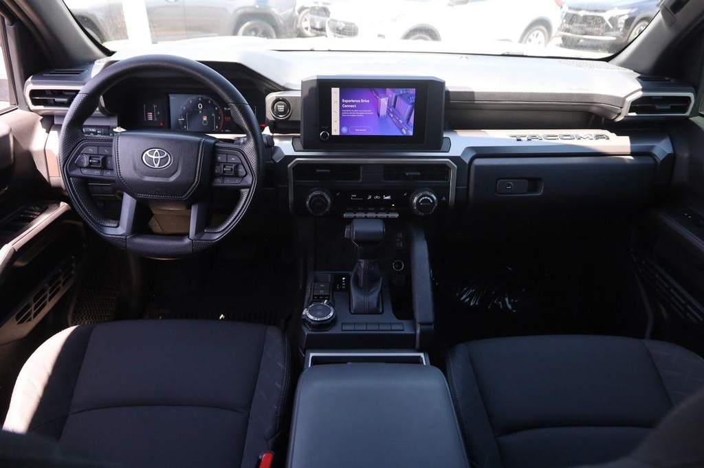 Toyota Tacoma 4WD Vehicle Full-screen Gallery Image 23