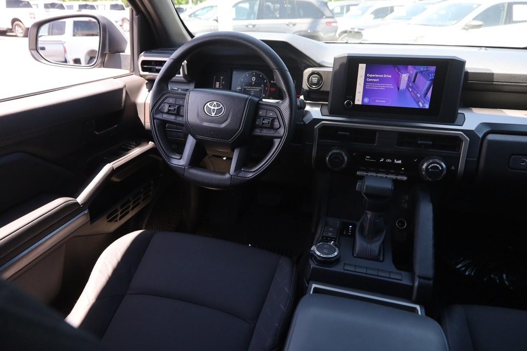 Toyota Tacoma 4WD Vehicle Full-screen Gallery Image 24